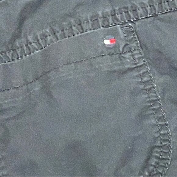 Tommy Hilfiger Black Shorts Size 10 - Picture 8 of 10